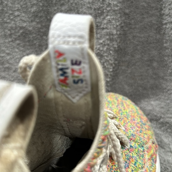 LeBron 15 fruity Tuitty Pebbles Sneakers size 6.5 used condition - Picture 3 of 10